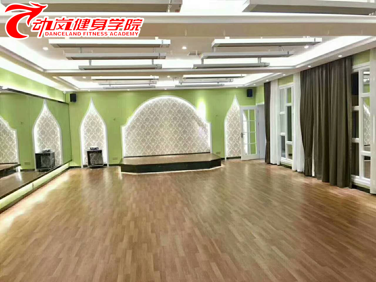 動(dòng)嵐健身全國連鎖店裝修風(fēng)格展示