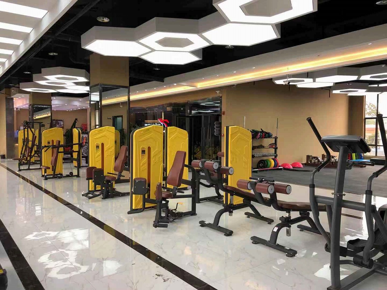 云南盈江動(dòng)嵐健身房加盟店面裝修展示