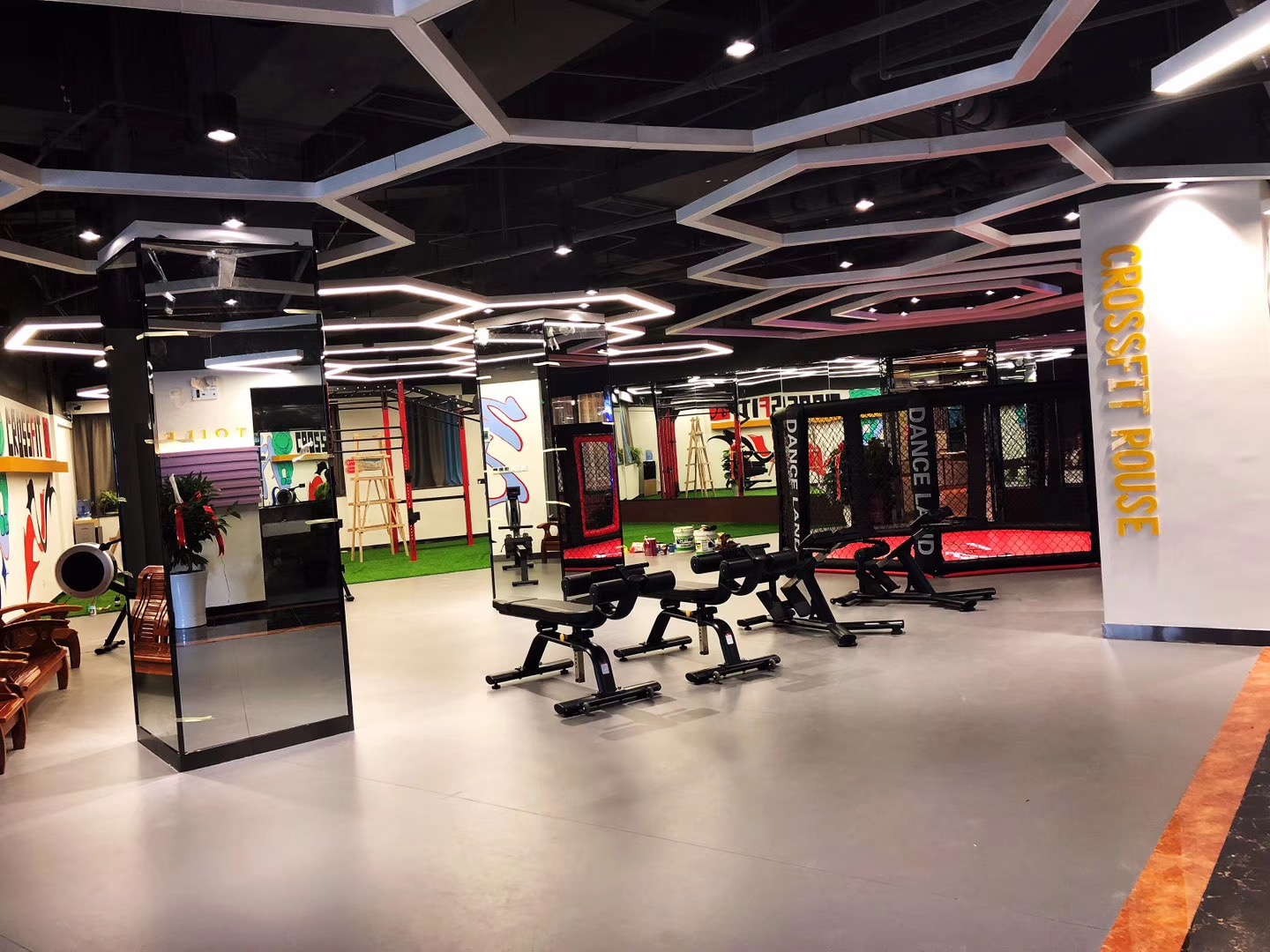 貴州省貴州市動(dòng)嵐健身房加盟店面裝修展示